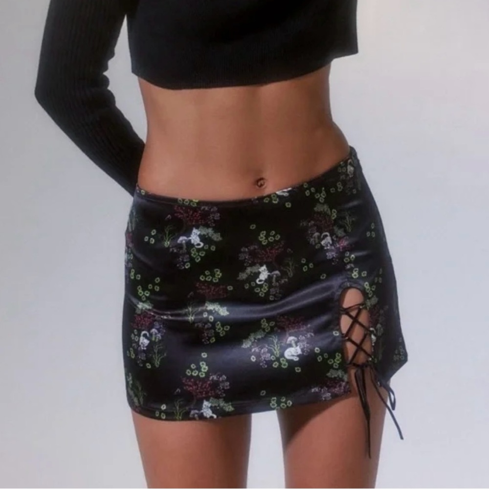 Urban Outfitters Satin Cat Print Mini Skirt Size Medium